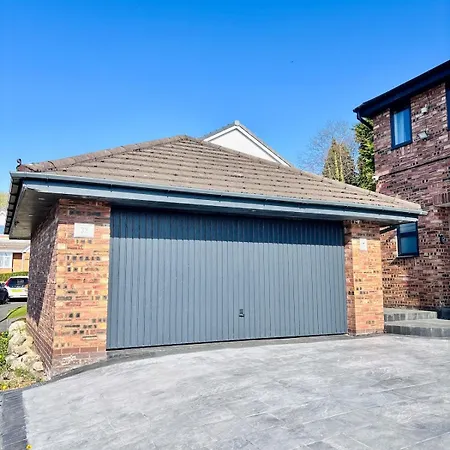Luxury 5Br Stay With City Access-2